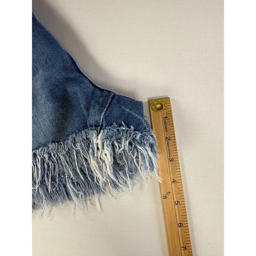 Cello Women Medium Wash Frayed Fringe Hem Denim Shorts Blue‎ Size S